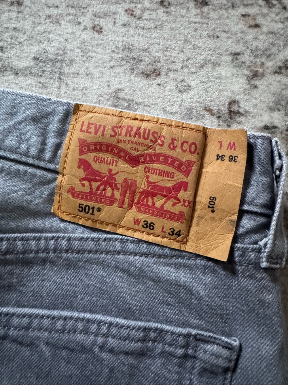Levi's 501® Men’s Straight Jeans in Gray with Tan Patch